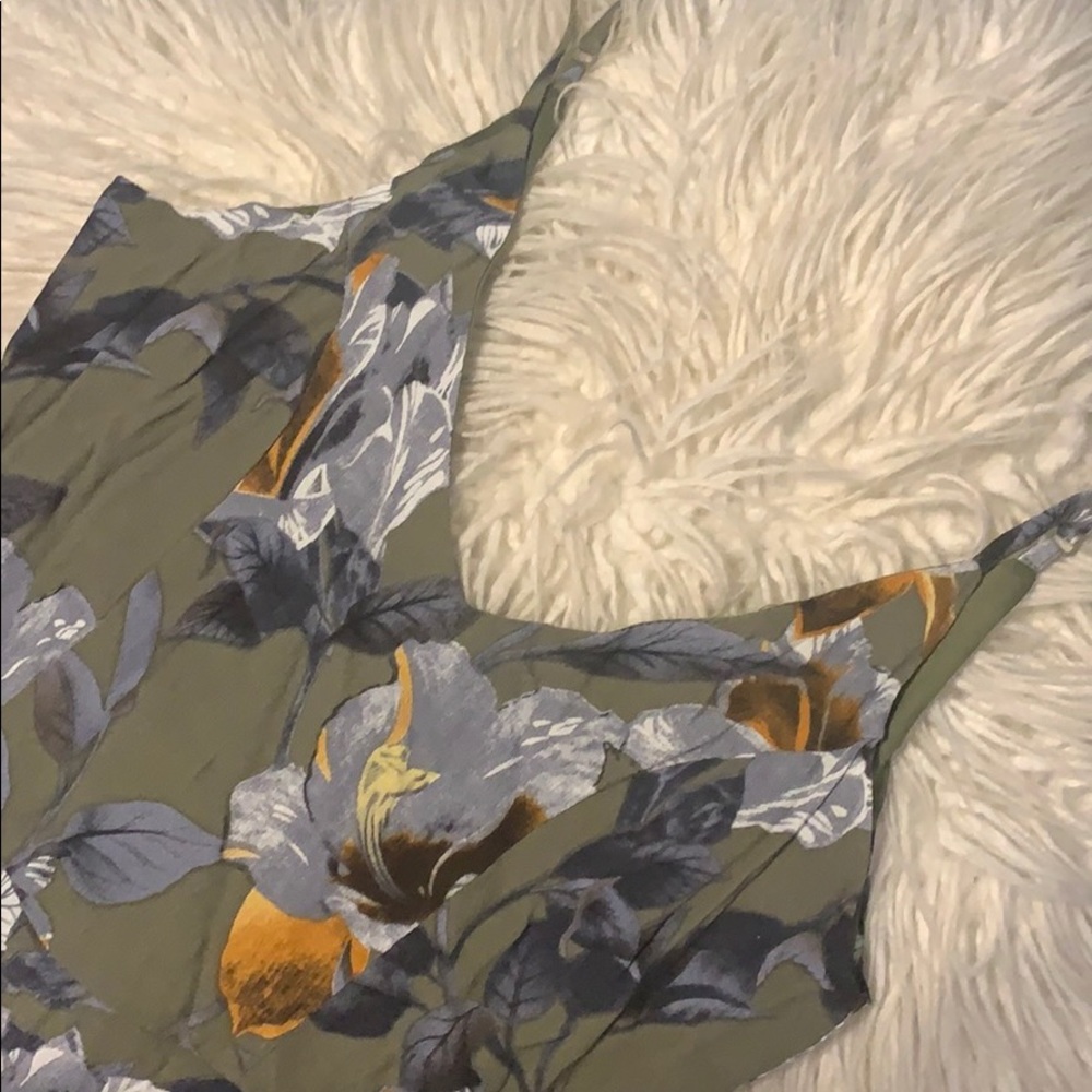 Romper - Picture 3 of 5